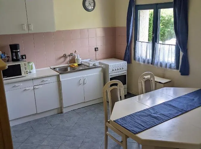 Holiday home Tulipan Haz *